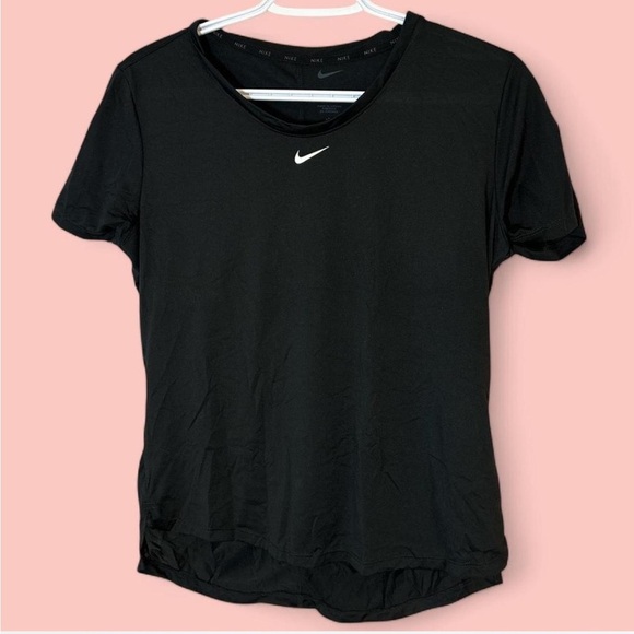 Nike Dri-Fit Shirt Bundle - Picture 2 of 4